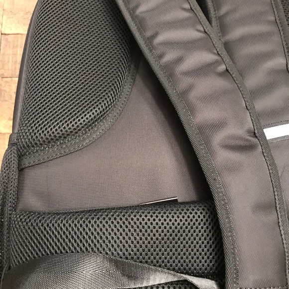 Backpack - Laptop in black color - Picture 5 of 8